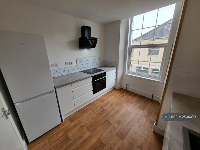 1 Bedroom Flat To Rent In Clifton Place, Plymouth, PL4