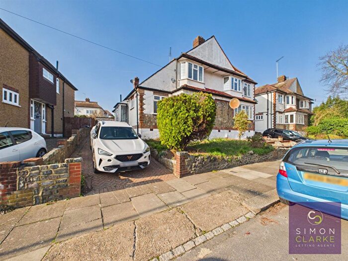 3 Bedroom Detached House To Rent In Great Bushey Drive, Totteridge, N20