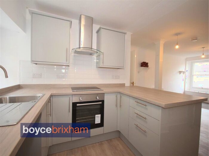3 Bedroom Maisonette To Rent In Fore Street, Brixham, TQ5
