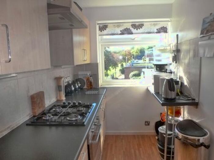 1 Bedroom Flat To Rent In Holmbury Grove, Featherbed Lane, Croydon, CR0