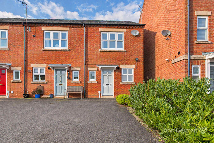2 Bedroom Town House For Sale In Auction Close, Ashbourne, DE6