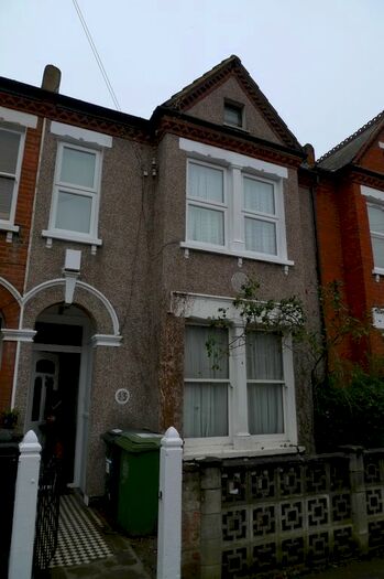2 Bedroom Flat To Rent In Whatman Road, Honor Oak, SE23