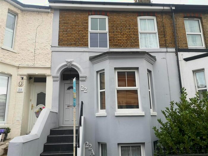3 Bedroom Maisonette To Rent In Avenue Road, Dover CT16
