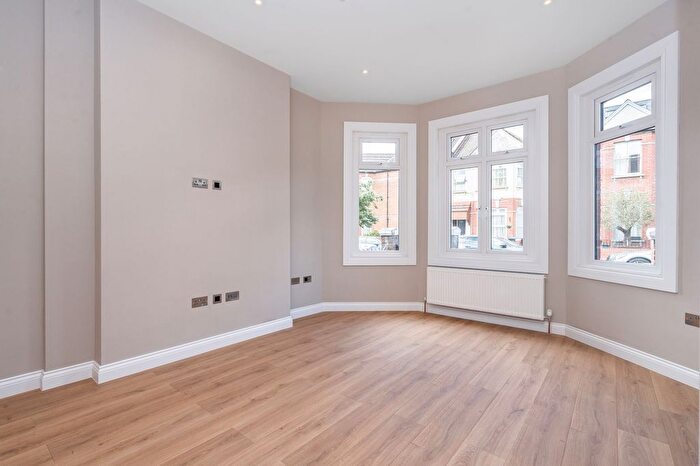 2 Bedroom Flat To Rent In Olive Road, London, NW2