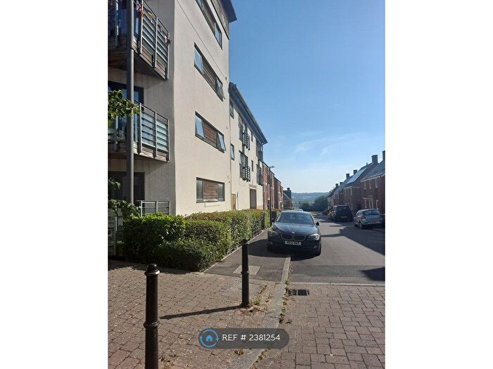 1 Bedroom Flat To Rent In Pasteur Drive, Swindon, SN1