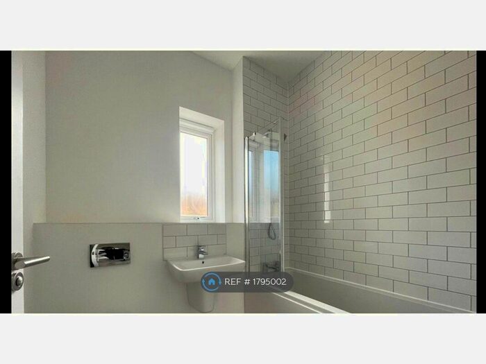 3 Bedroom Terraced House To Rent In Belgrave Village, Birmingham, B12