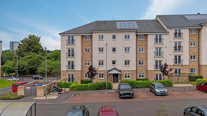 2 Bedroom Flat For Sale In Thornliebank Road, Thornliebank, G46