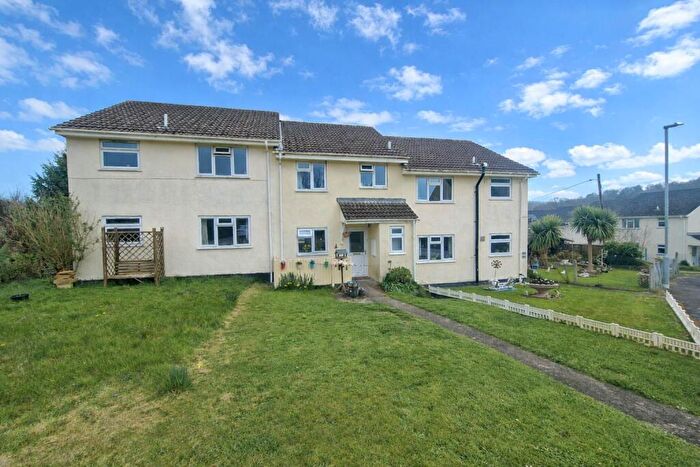 3 Bedroom Terraced House For Sale In Arundell Gardens, Lifton, PL16