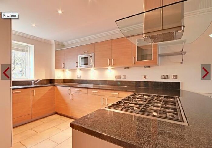 5 Bedroom Terraced House To Rent In Tallow Road, Brentford, TW8