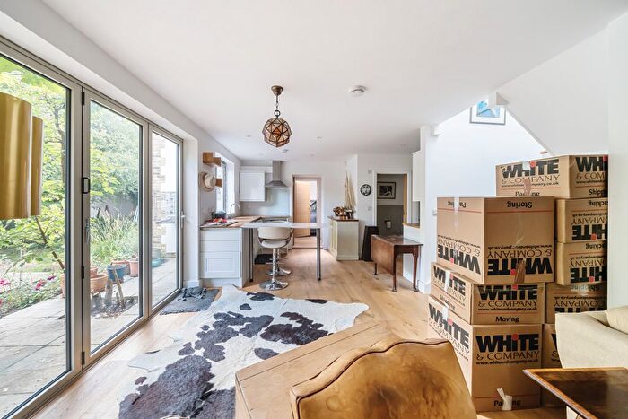 2 Bedroom Detached House For Sale In Palace Road, East Molesey, KT8