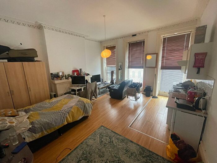 1 Bedroom Property To Rent In Oriental Place, Brighton, BN1