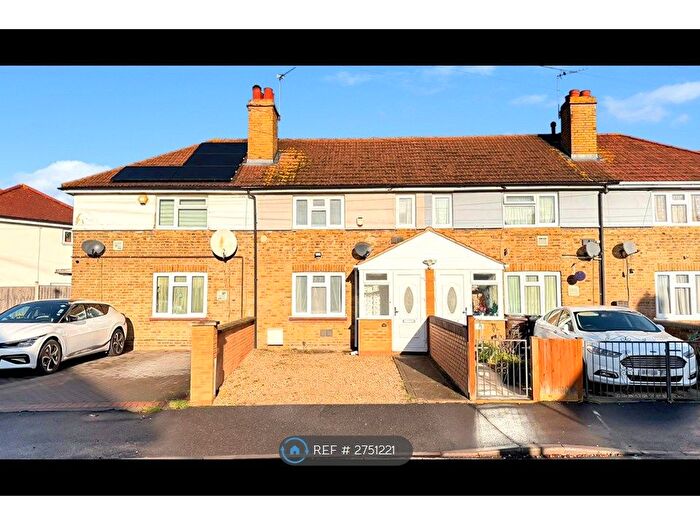 2 Bedroom Terraced House To Rent In Charter Crescent, Hounslow, TW4