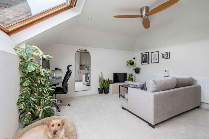 1 Bedroom Flat For Sale In Shepherds Hill, Highgate, N6