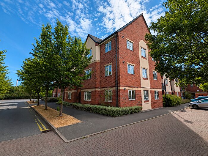 2 Bedroom House For Sale In Caroline Court, Burton-On-Trent, DE14