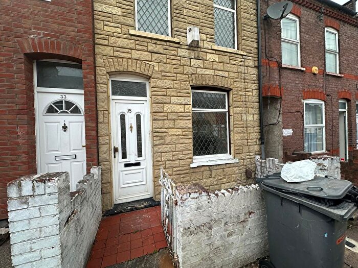 2 Bedroom Terraced House To Rent In Shirley Road, Luton, Bedfordshire, LU1