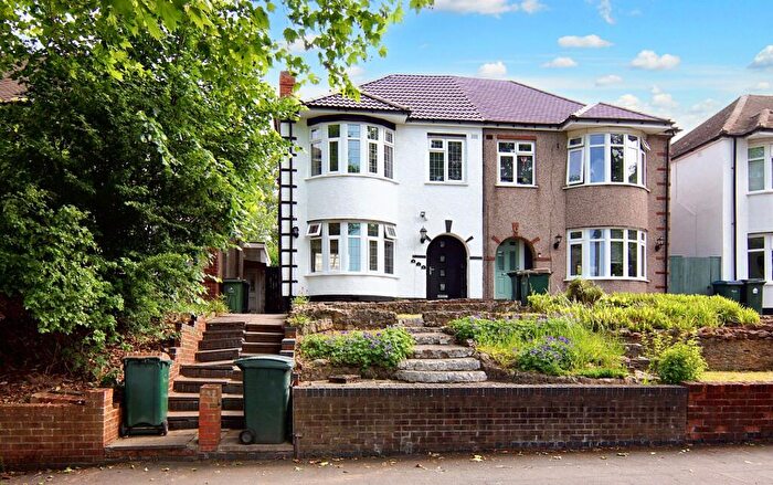 3 Bedroom Semi-Detached House For Sale In Holyhead Road, Coventry, CV5