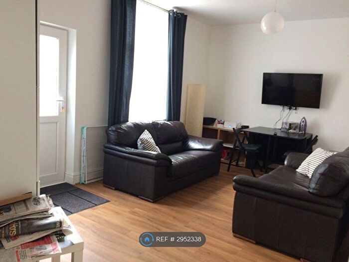 5 Bedroom End Of Terrace House To Rent In Ventnor Street, Salford, M6