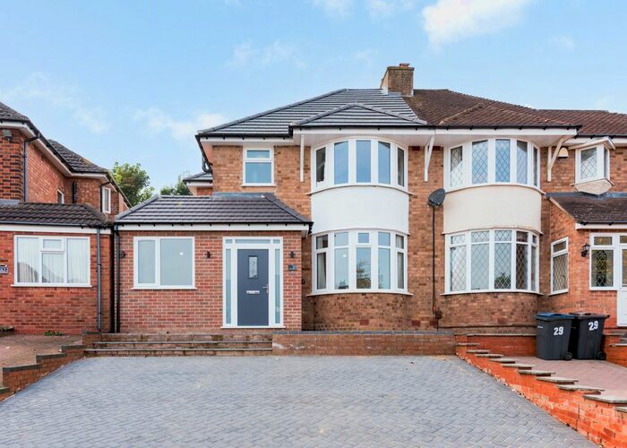 4 Bedroom Semi-Detached House To Rent In Welwyndale Road, Sutton Coldfield, B72