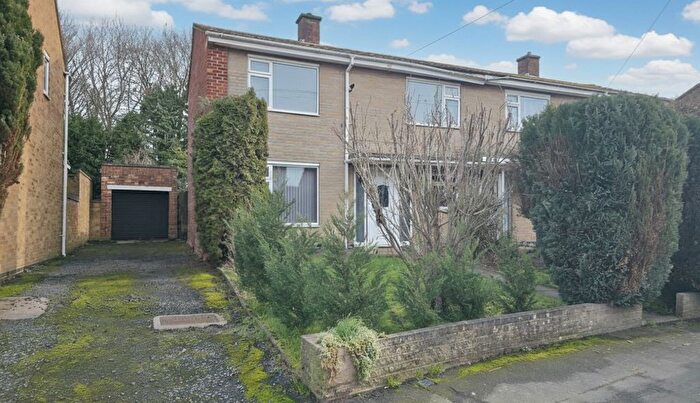 3 Bedroom Semi Detached House For Sale In Tulliver Close, Bedworth, Warwickshire, CV12