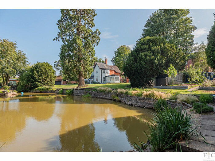 5 Bedroom Detached House For Sale In Church Lane, Leicester, LE9