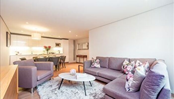 3 Bedroom Flat To Rent In Apartment, Merchant Square East, London, W2