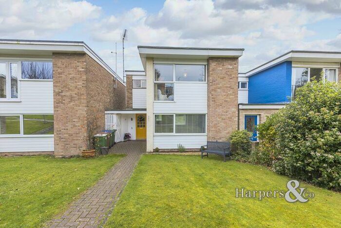 3 Bedroom Link Detached House To Rent In The South Glade, Bexley, DA5