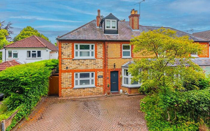 4 Bedroom Semi-detached House For Sale In Arden Cottages, Harrow Road, Knockholt, Sevenoaks, TN14