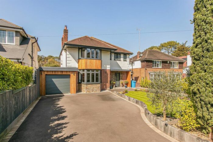 4 Bedroom Detached House For Sale In Compton Drive, Lilliput, BH14