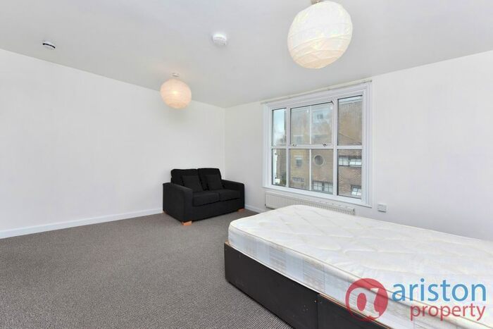 Studio To Rent In Torriano Avenue, London, NW5