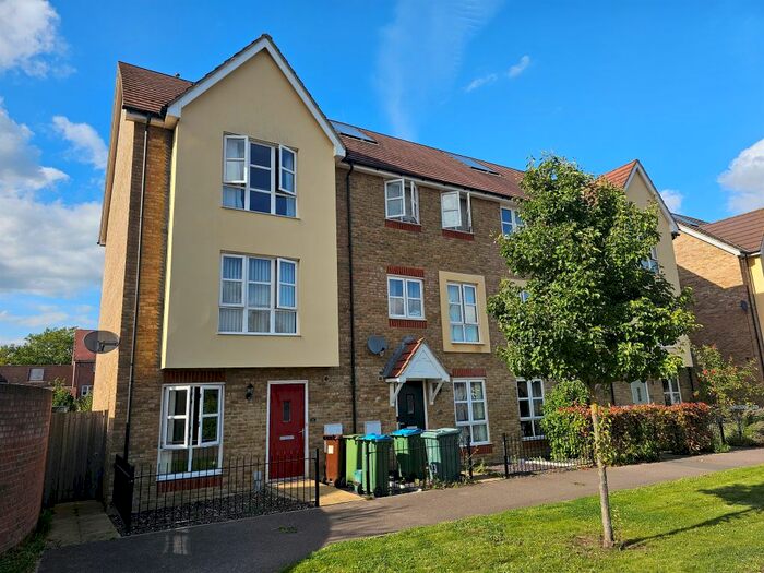3 Bedroom Property To Rent In Gwendoline Buck Drive, Aylesbury, HP21