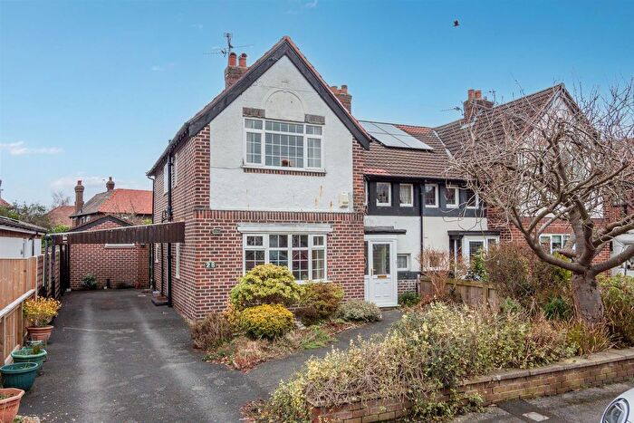 3 Bedroom Semi Detached House For Sale In Chiltern Drive, Hale, Altrincham, WA15