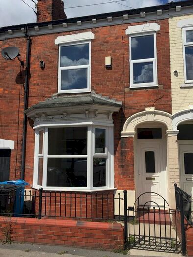 3 Bedroom Terraced House To Rent In Queensgate Street, Hull, HU3