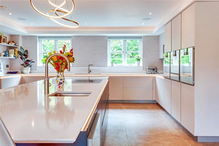5 Bedroom Detached House For Sale In Wood Lane, Kidmore End, Reading, Oxfordshire, RG4