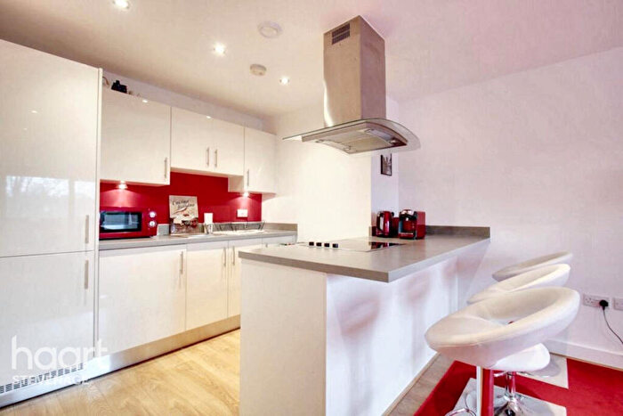 2 Bedroom Apartment For Sale In Woolners Way, Stevenage, SG1