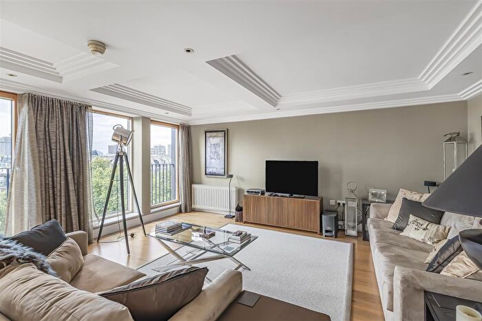 3 Bedroom Flat For Sale In Dean Ryle Street, Westminster, London, SW1P