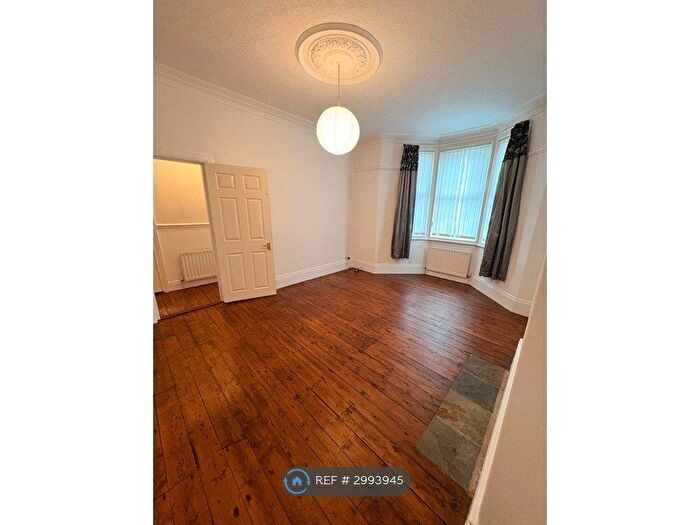 2 Bedroom Flat To Rent In Faraday Grove, Gateshead, NE8