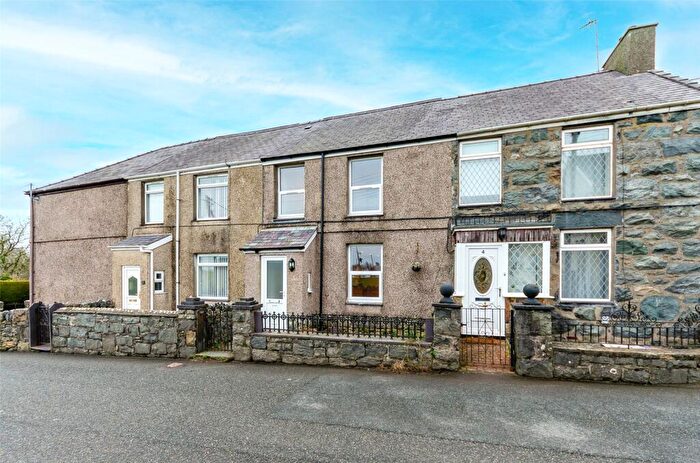 3 Bedroom Terraced House For Sale In Llanrug, Caernarfon, Gwynedd, LL55
