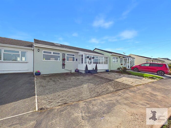 4 Bedroom Terraced Bungalow For Sale In Heol Y Wylan, Aberporth, Cardigan, SA43