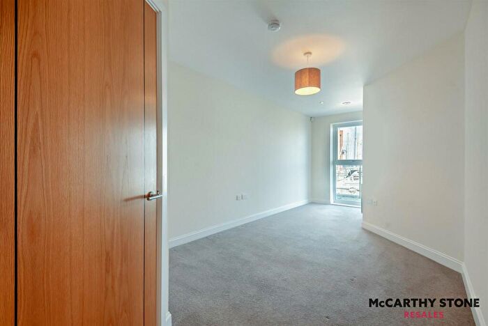 1 Bedroom Apartment For Sale In Viewpoint, Harbour Road, Gosport, PO12