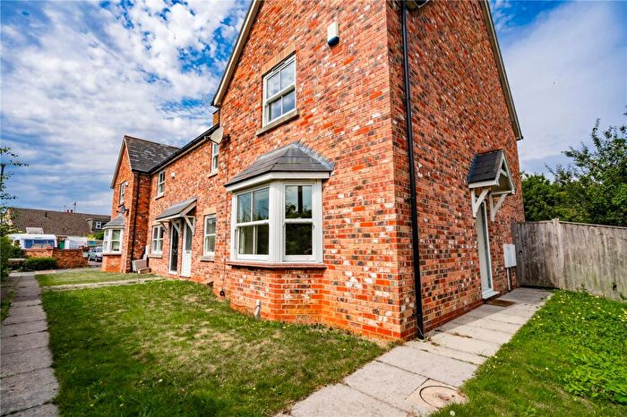 2 Bedroom End Of Terrace House To Rent In Tannery Close, Waltham, DN37