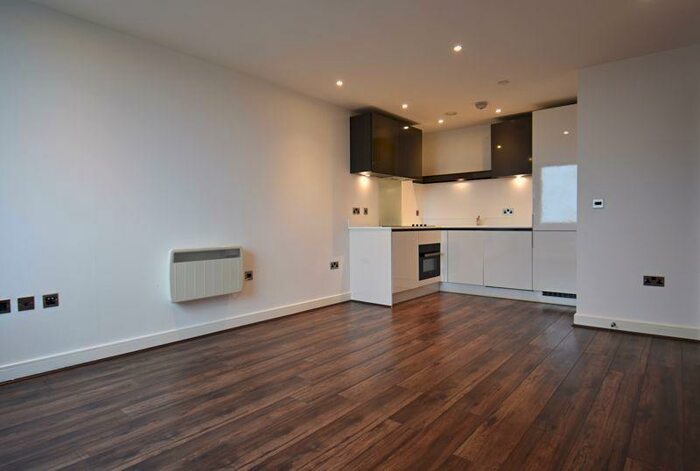 1 Bedroom Flat To Rent In Th Floor Churchill Place, Basingstoke, RG21