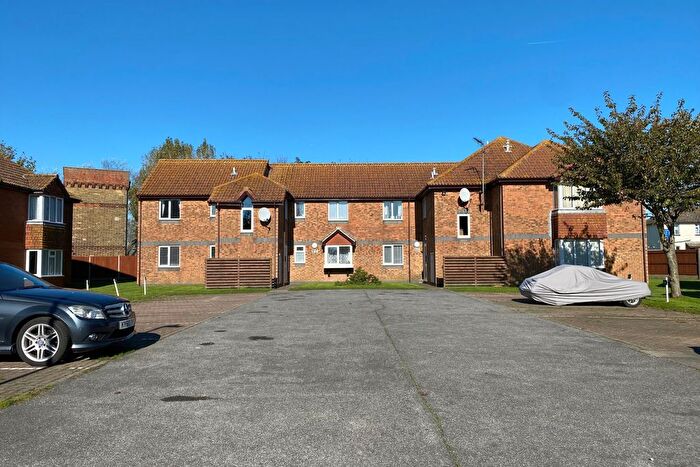 1 Bedroom Flat For Sale In Walcheren Close, Deal, CT14