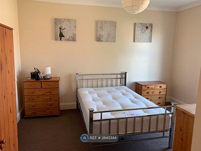 1 Bedroom Flat To Rent In Waverley Grove, Southsea, PO4