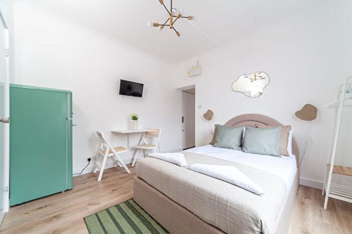 1 Bedroom Flat To Rent In Finsbury Park, N4