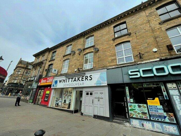 1 Bedroom Flat To Rent In Low Street, Keighley, West Yorkshire, BD21