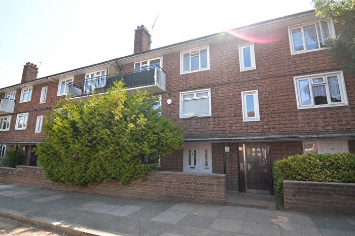 1 Bedroom Apartment For Sale In Garland Road, London, SE18