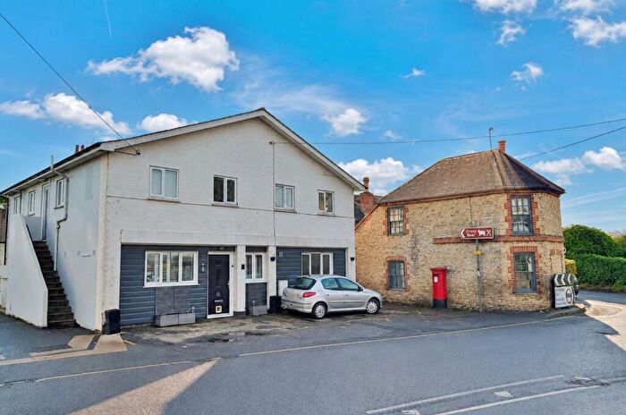 2 Bedroom Flat For Sale In Thame Road, Stadhampton, OX44