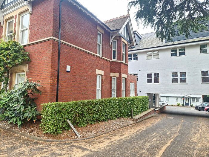 1 Bedroom Flat To Rent In Commercial Road, Parkstone, Poole, BH14