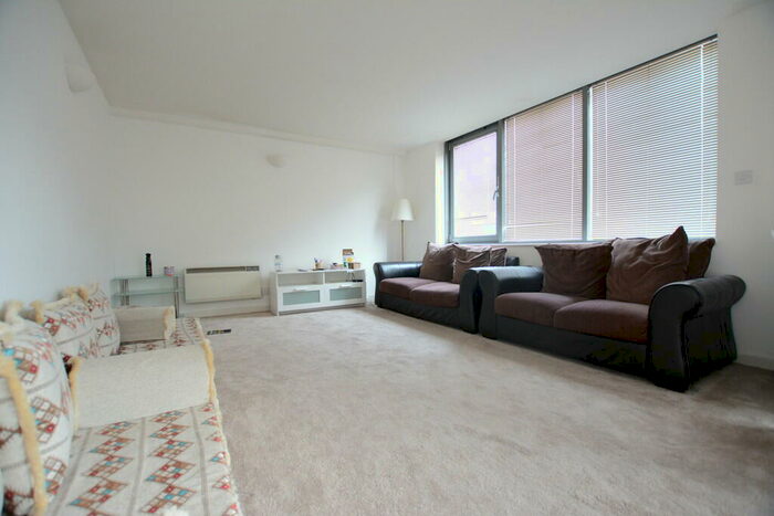 2 Bedroom Apartment To Rent In The Hicking Building, Queens Road, NG2