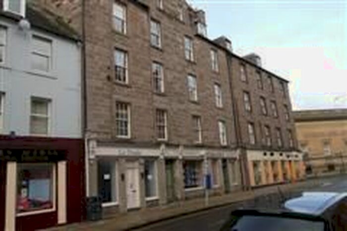 2 Bedroom Flat To Rent In George Street, Perth, PH1